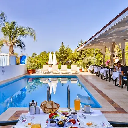 Linda Class - Boutique Class