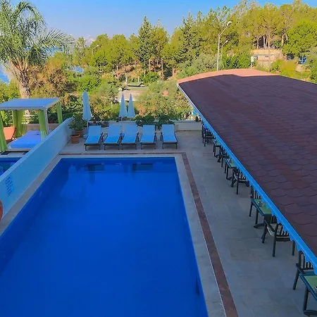 Linda Class - Boutique Class