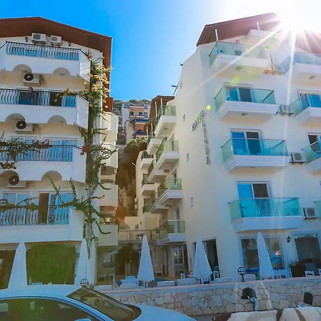 Linda Class - Boutique Class